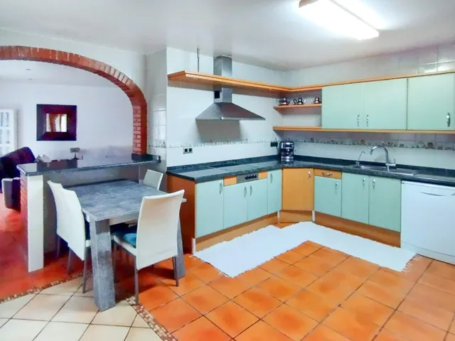 Casa de Pueblo 4 habitaciones 265m² en venta - Pueblo — 10