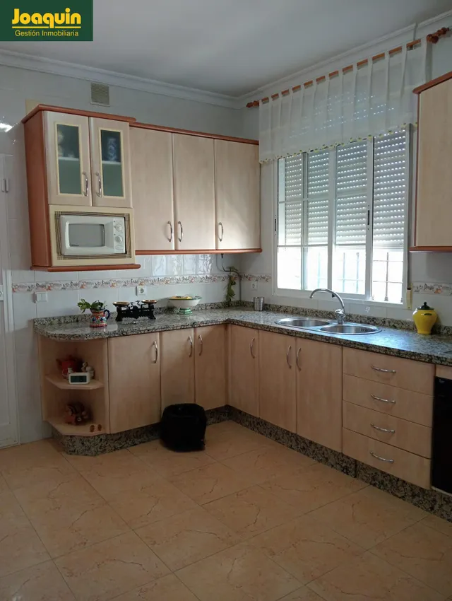 Espectacular chalet urbano con piscina y casa de invitados en Los Encinares de Alcolea. — 8