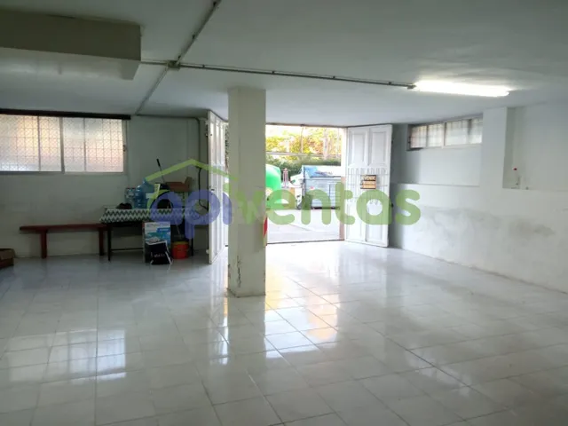 Local Garaje con baÑ±o, 150 metros - foto 3
