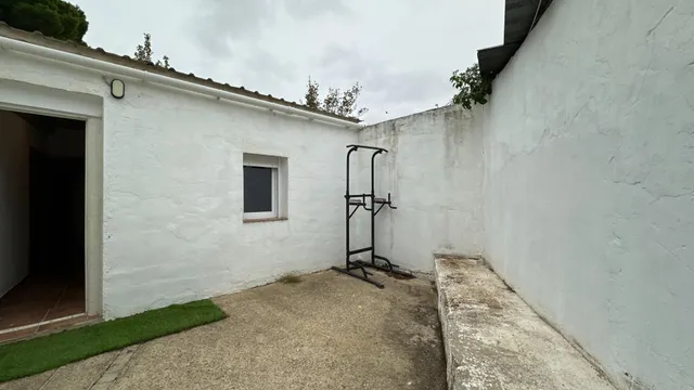 Finca rústica con placas solares y pozo en Garrapinillos, Zaragoza. — 50