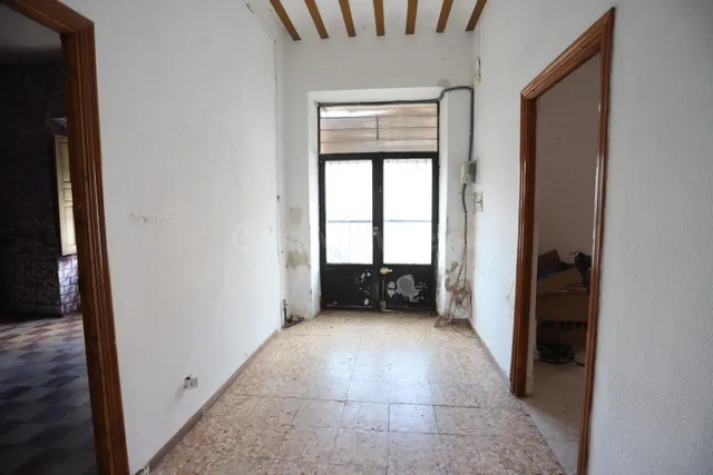 CASA PARA REFORMA ÍNTEGRA PRÓXIMA A PLAZA DEL ARENAL CON 375 m2 DE PARCELA Y 225 m2 DE PATIO — 2