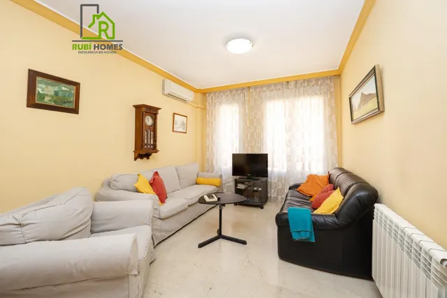 En venta casa unifamiliar en recinto cerrado en Granada capital — 17