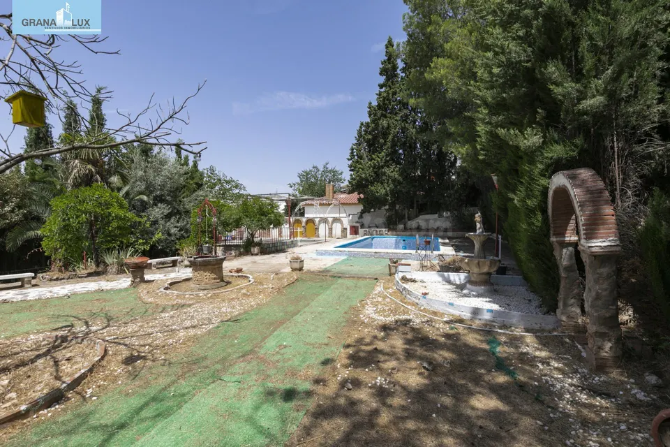 CHALET INDEPENDIENTE CON GRAN POTENCIAL DE EDIFICACIÓN EN CENES DE LA VEGA