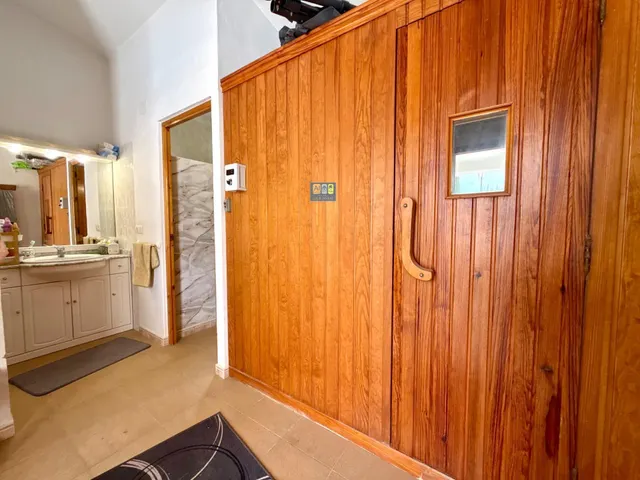 FINCA EXCLUSIVA CON GRAN POTENCIAL EN ELDA — 21