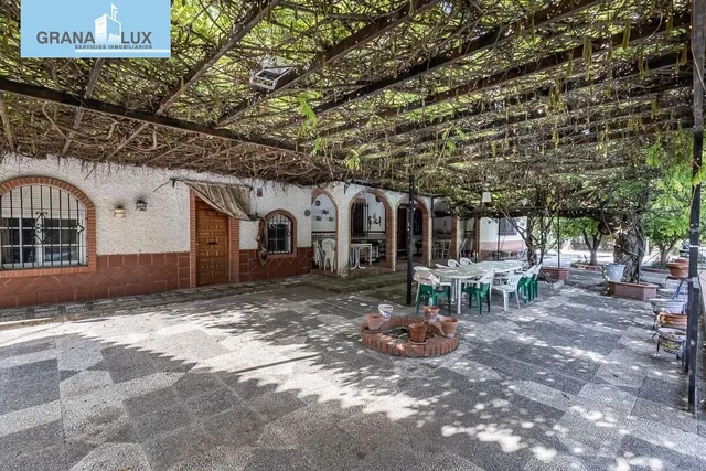 Espectacular Chalet en Ogijares - Ideal para Familias — 11