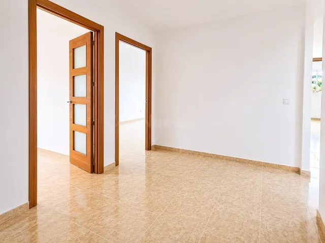 Piso reformado de 3 dormitorios con piscina en Aguadulce Norte — 7