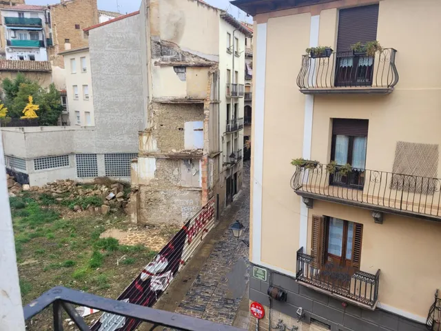 PISO DE 4 habitaciones, CÉNTRICO — 22