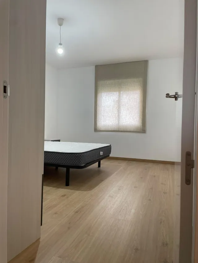 SE ALQUILA APARTAMENTO EN TORAL DE LOS VADOS (REFORMADO) — 11