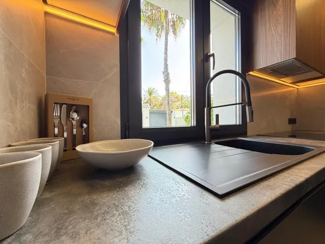 Villa totalmente reformada con vistas al mar y a 100 metros de playa en punta prima con piscina privada y con parcela de 360 m2.ref 351mvc — 30