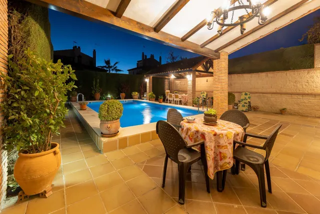 VIVIENDA PAREADA EN MONTELUZ — 13