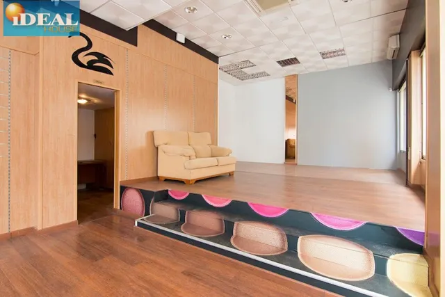 A5895V5. Puede ser el mejor LOCAL de MARACENA. www.idealhouse.es — 13