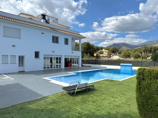 Chalet independiente en venta en Totana - foto 2
