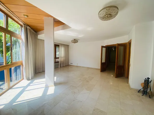 ✨ Amplio piso con gran potencial en Santa Catalina ✨ — 12