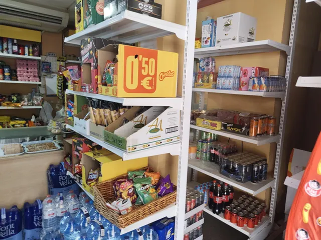 EN VENTA LOCAL COMERCIAL PROPIEDAD + NEGOCIO 24H — 12