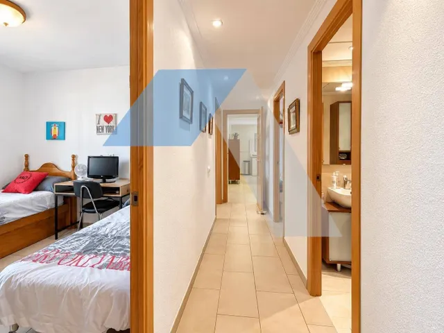 Chalet en parcela urbana con piscina privada en san vicente del raspeig — 20