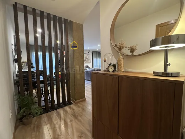 Piso de lujo, de dos dormitorios y un vestidor, en el centro - foto 3
