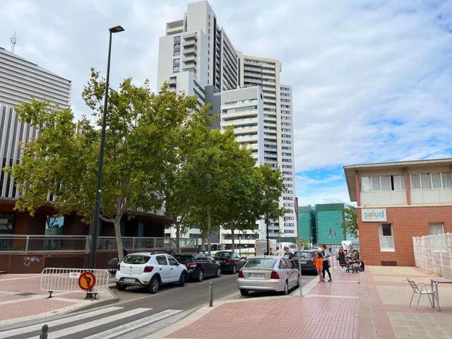 AVDA NAVARRA - 106 m2 de LOCAL COMERCIAL A PIE DE CALLE. — 29