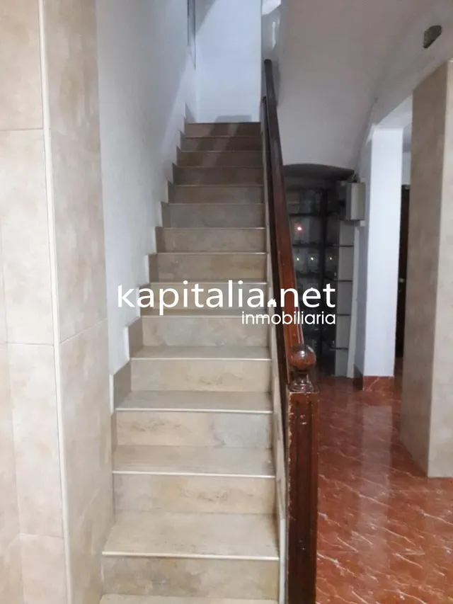 Estupendo piso a la venta en Valencia . — 12