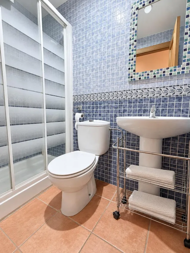 Espaciosa casa con patio privado, barbacoa y garaje: el hogar perfecto para tu familia — 7