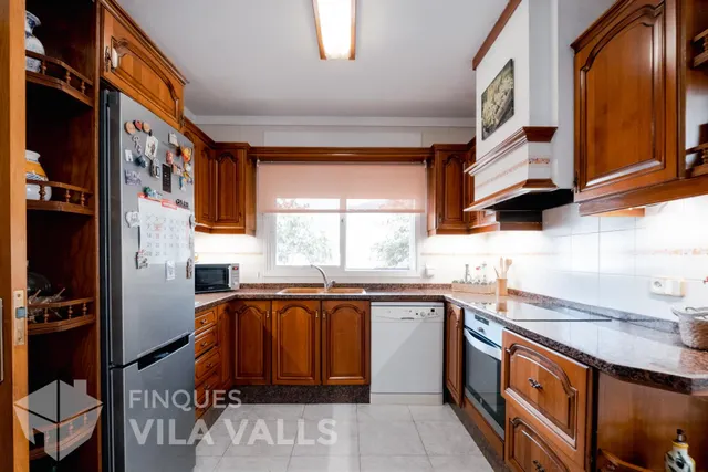 Casa con terraza, jardín y amplios espacios — 20