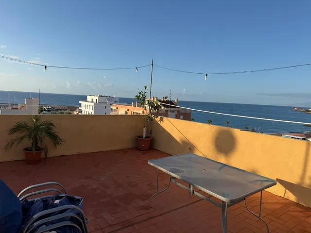 Encantador Piso con Vistas al Mar — 23