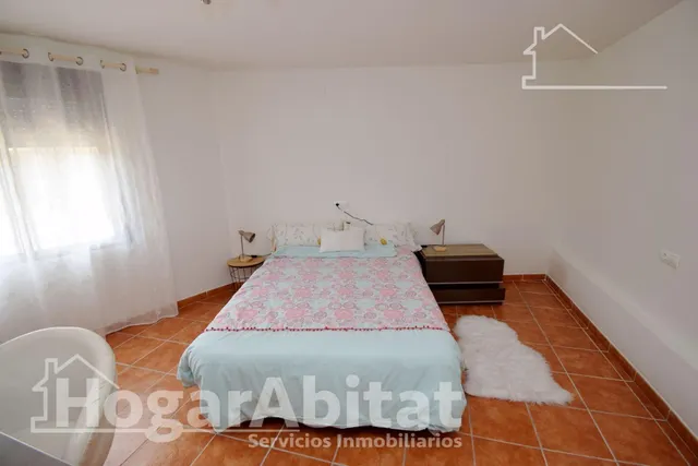 CHALET SEMINUEVO CON TERRAZA Y GARAJE — 16