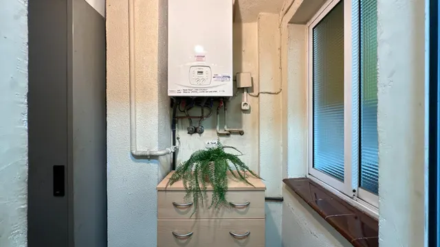 Exclusiva vivienda de 4 dormitorios con amplia plaza de garaje en pleno centro de Zaragoza — 10