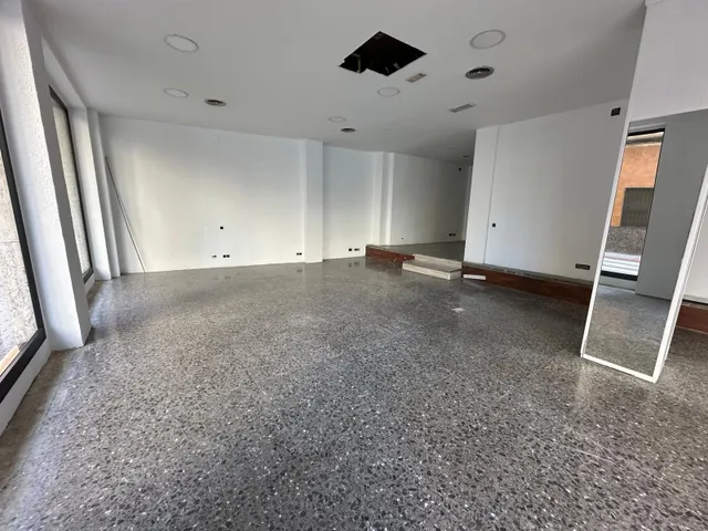 Local comercial en Alquiler en Lliria — 3
