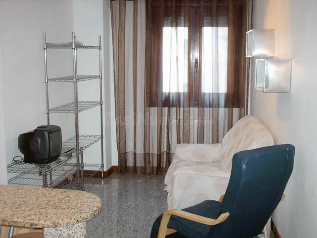 APARTAMENTO VENTA SALAMANCA. Urbis te ofrece un apartamento  - foto 4