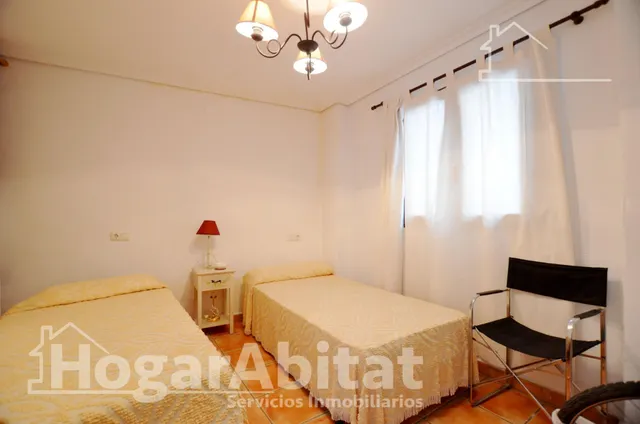 AMPLIA CASA  REFORMADA ESQUNERA CON TERRAZA Y BARBACOA — 22