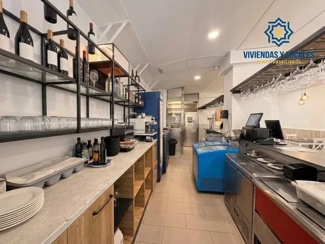 Bar restaurante en Plz de Gracia- Recogidas, en funcionamiento. — 4