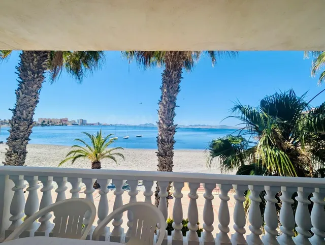 Despierta cada día frente al Mar Menor: Dúplex exclusivo en  - foto 2