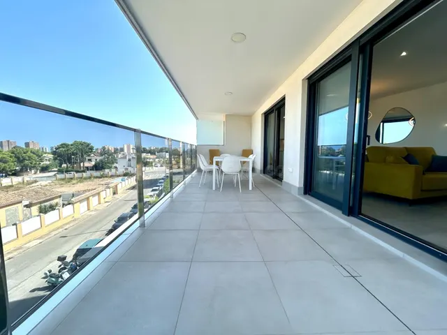 Apartamento de 3 dormitorios con vistas al mar y gran terraz - foto 4