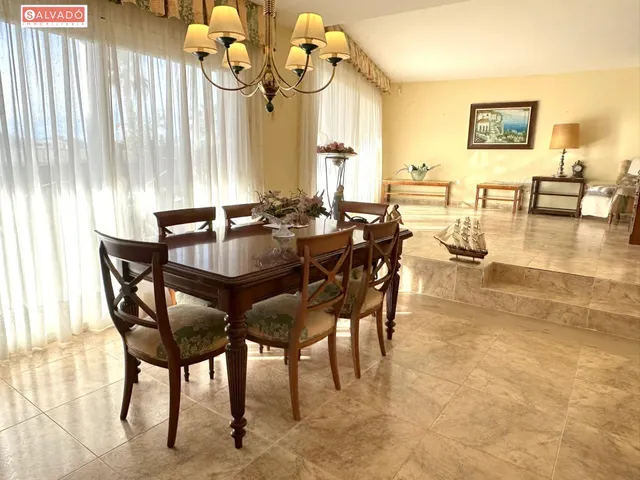 ¡CHALET ESQUINERO CON PISCINA PRIVADA Y VISTAS AL MAR EN EL MAS MEL! — 9