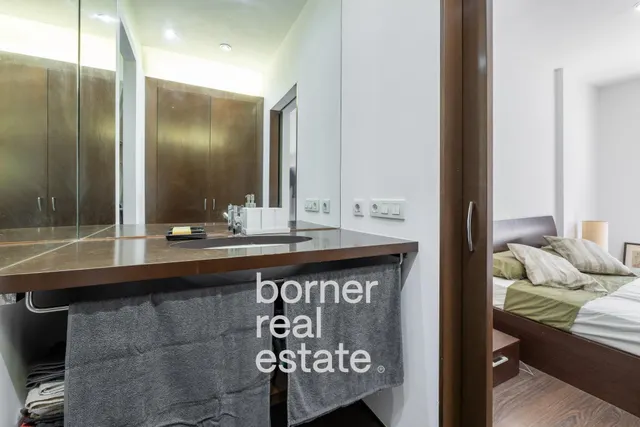 Chalet adosado en venta en Calle de Sant Josep — 35