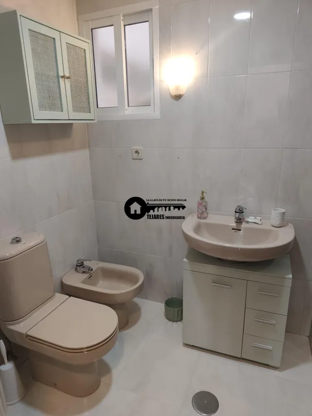 Inmobiliaria Tejares Alquila estupendo piso zona Avenida España - Hospital — 9
