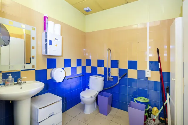 🏢 LOCAL COMERCIAL EN VENTA - ZONA PLAZA DE TOROS, GRANADA — 16