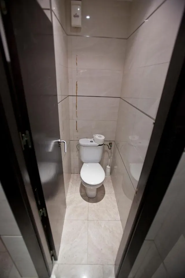 Pub en pleno funcionamiento en venta en Quintanar del Rey. — 37