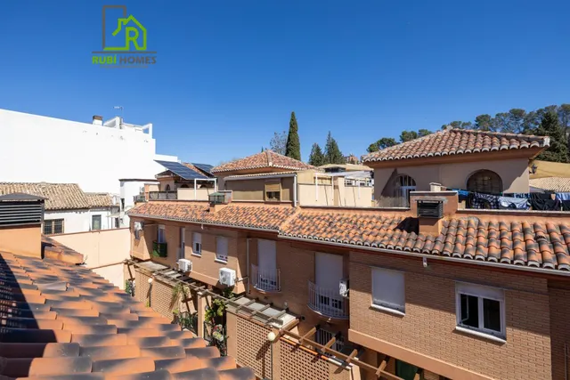 En venta casa unifamiliar en recinto cerrado en Granada capital — 50