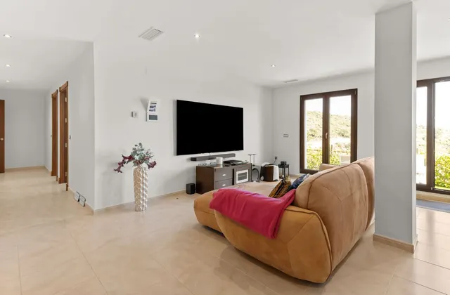 Chalet 5 habitaciones 336m² en venta - Costa del Sol — 28