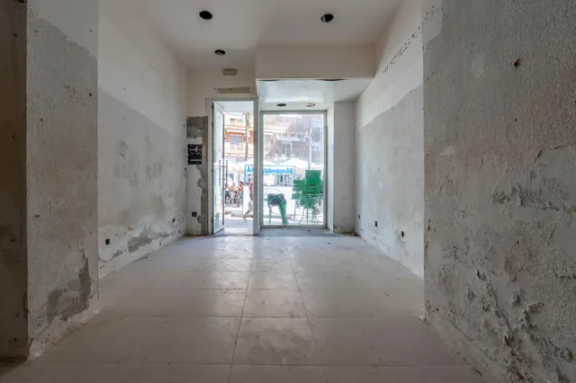 Oportunidad de Inversión en Local Comercial en el Centro de Almuñécar — 10