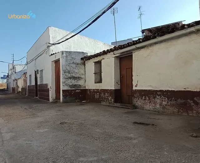 Oportunidad de Inversión en Badajoz: Casa a Reformar por 22. - foto 2