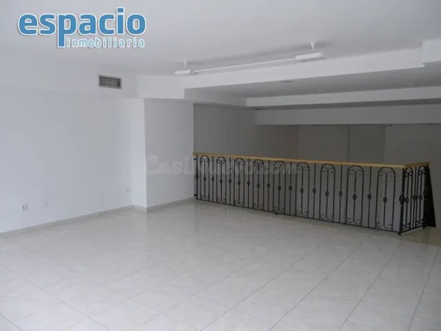 SE ALQUILA LOCAL ACONDICIONADO EN EL CENTRO DE PONFERRADA. - foto 4
