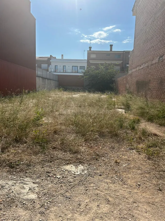 Amplia Parcela de 308m2 edificables en Venta en Valletes, Am - foto 3