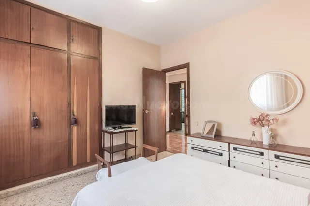 Piso 4 habitaciones 140m² en venta - Corte Ingles - foto 2