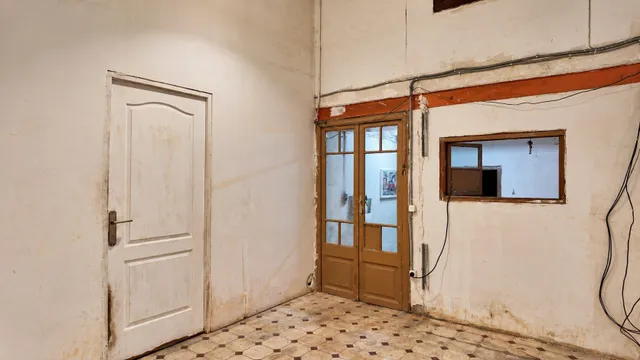 Local con trastienda en venta en calle Aragón, Barcelona: 157 m2 ideal para loft o estudio — 12