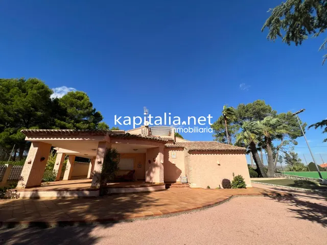 Magnifico chalet a la venta en Valencia — 41