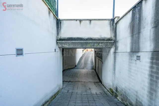 Se venden plazas de garaje con trastero en Barreda - foto 2