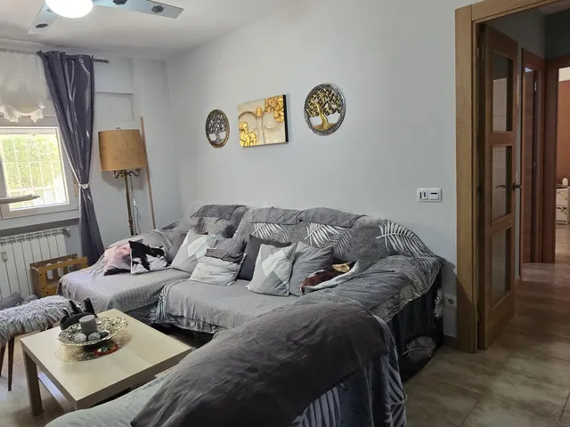 Piso reformado , 3 habitaciones zona de Barrio de Ventas - foto 5