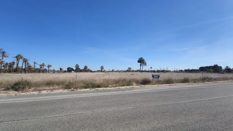 EXCELENTE UBICACIÓN A 1.5 KM DEL CASCO URBANO.